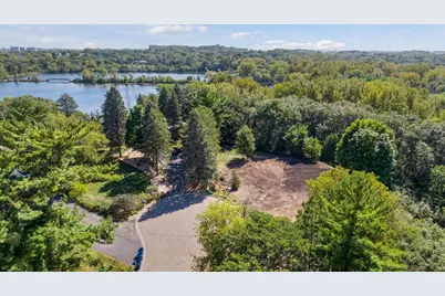 5038 Dominick Spur, Minnetonka, MN 55343 - Photo 2