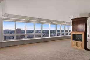 168 6th St E, Saint Paul, MN 55101 - Photo 40