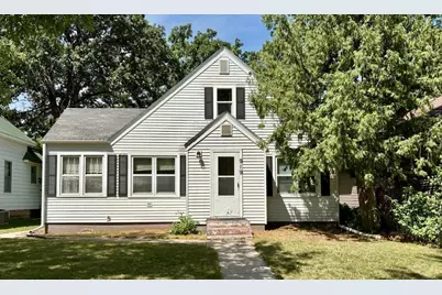 919 Labree Avenue N, Thief River Falls, MN 56701 - Photo 1