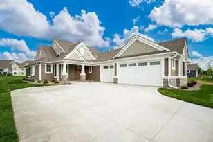 116 Spring Farm Rd, North Oaks, MN 55127 - Photo 2