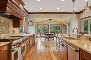 17558 George Moran Dr, Eden Prairie, MN 55347 - Photo 24