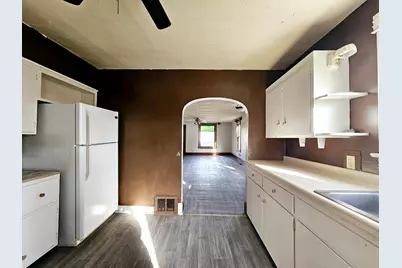 232 Fremont Street S, Lake Benton, MN 56149 - Photo 10