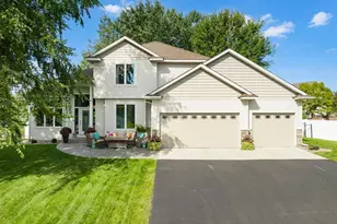 20621 Fruitwood Path, Lakeville, MN 55044 - Photo 2