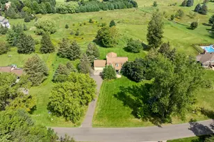 9 Doral Rd, Dellwood, MN 55110 - Photo 1