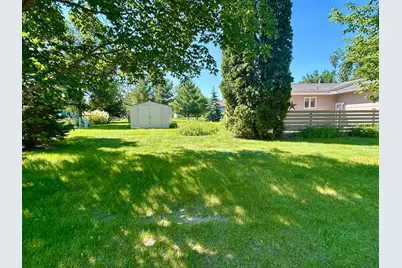 1006 10th Street SW, Wadena, MN 56482 - Photo 4