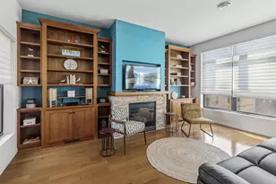 270 4th St E, Saint Paul, MN 55101 - Photo 1