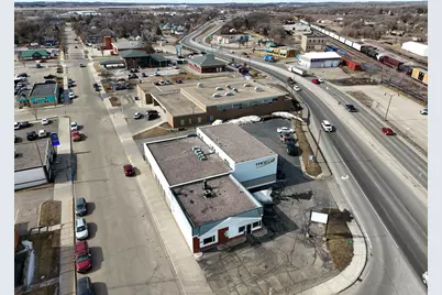 624 Lake Ave, Detroit Lakes, MN 56501 - Photo 2