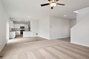 424 Wildflower Ct, Waverly, MN 55390 - Photo 4