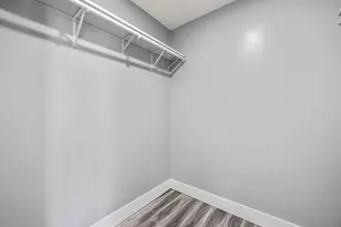 6140 Golden Valley Rd, Golden Valley, MN 55422 - Photo 18