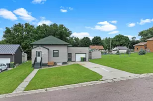 312 4th Street E, Jasper, MN 56144 - Photo 1