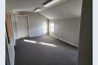 909 Broadway Street, Alexandria, MN 56308 - Photo 10