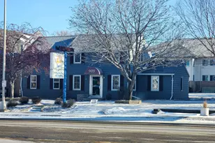 909 Broadway St, Alexandria, MN 56308 - Photo 1