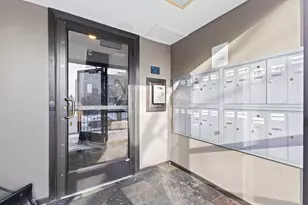 520 Ridgewood Ave, Minneapolis, MN 55403 - Photo 18