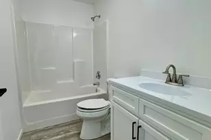 602 Garfield St SE, Warroad, MN 56763 - Photo 14