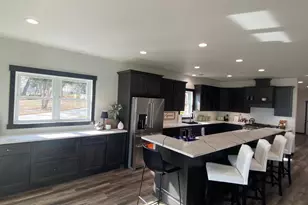 1084 W Lake Dr, Detroit Lakes, MN 56501 - Photo 10