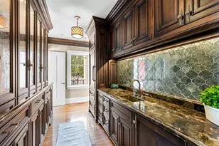 2427 E Lake Of The Isles Pkwy, Minneapolis, MN 55405 - Photo 12