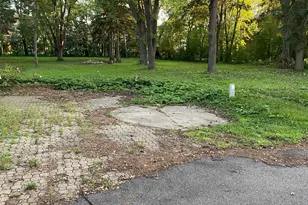 1624 County Road B W, Roseville, MN 55113 - Photo 2