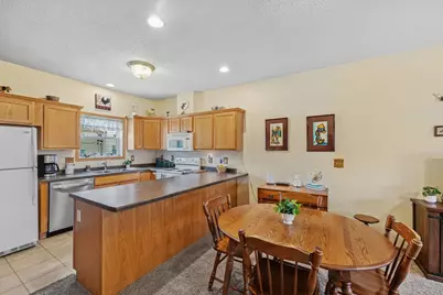 2929 Hemingway Drive, Chaska, MN 55318 - Photo 14