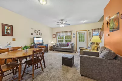 2929 Hemingway Drive, Chaska, MN 55318 - Photo 8