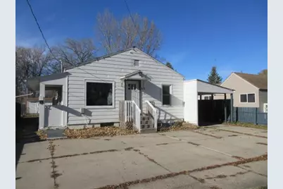 611 15th Street N, Moorhead, MN 56560 - Photo 1