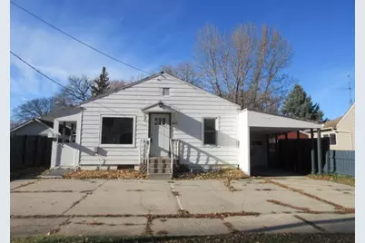 611 15th Street N, Moorhead, MN 56560 - Photo 2