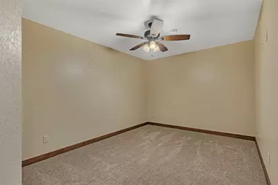 1804 Amblewood Drive, Saint Cloud, MN 56303 - Photo 32