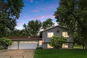 6200 134th Ln, Savage, MN 55378 - Photo 1