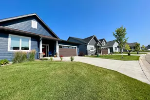 2015 Erie Dr, Northfield, MN 55057 - Photo 16