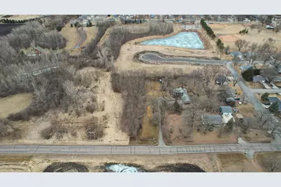 215 10th Avenue NE, Hutchinson, MN 55350 - Photo 8