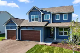 1513 Creekwood Dr, New Richmond, WI 54017 - Photo 2