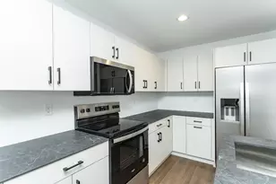 1105 Century Village Ln NE, Rochester, MN 55906 - Photo 8