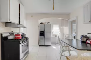 918 Queen Ave N, Minneapolis, MN 55411 - Photo 8