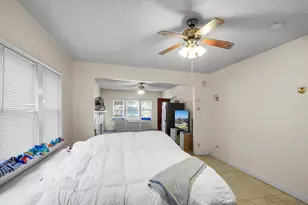 918 Queen Ave N, Minneapolis, MN 55411 - Photo 14