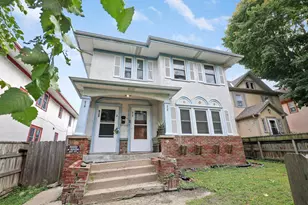 918 Queen Ave N, Minneapolis, MN 55411 - Photo 1