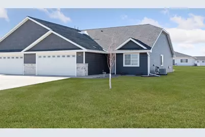 609 Field Point Street, Roberts, WI 54023 - Photo 1