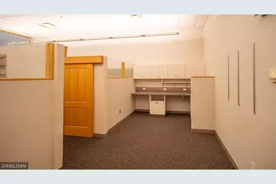 211 Broadway Avenue S, Rochester, MN 55904 - Photo 4