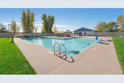 902 Crane Hill Trail, Hudson, WI 54016 - Photo 4