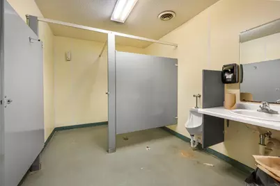 945 Industrial Drive S, Sauk Rapids, MN 56379 - Photo 8