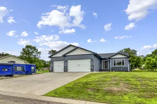 1459 Huron Dr, Detroit Lakes, MN 56501 - Photo 1