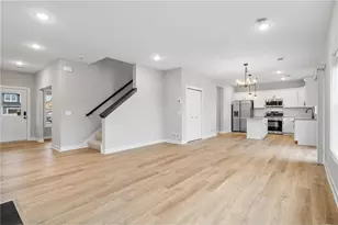 1160 Dundalk Wy, Woodbury, MN 55129 - Photo 4