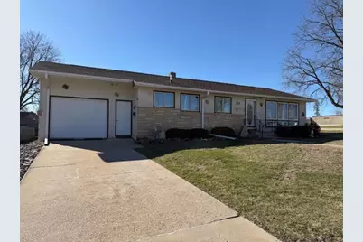 323 Badger Street N, Caledonia, MN 55921 - Photo 1