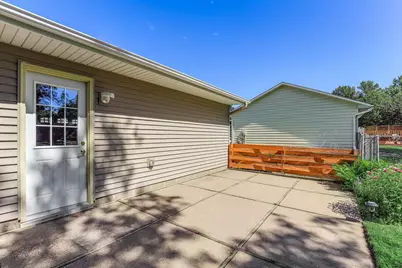 10517 Aquila Avenue S, Bloomington, MN 55438 - Photo 32
