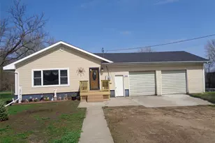 349 NE 2nd St, Avoca, MN 56114 - Photo 1