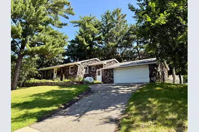 302 10th Avenue N, Sauk Rapids, MN 56379 - Photo 1