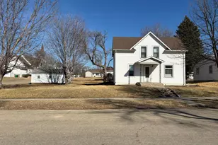 109 N Prairie St, Hendricks, MN 56136 - Photo 1