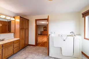 34506 Pleasant Point Dr, Homer Twp, MN 55987 - Photo 32