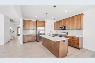 1517 Creekwood Drive, New Richmond, WI 54017 - Photo 8