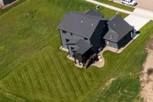 516 Somerby Pkwy NE, Byron, MN 55920 - Photo 2