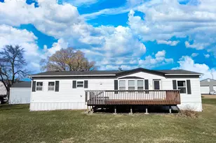 513 N Main St, Sanborn, MN 56083 - Photo 1