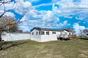 513 N Main St, Sanborn, MN 56083 - Photo 2